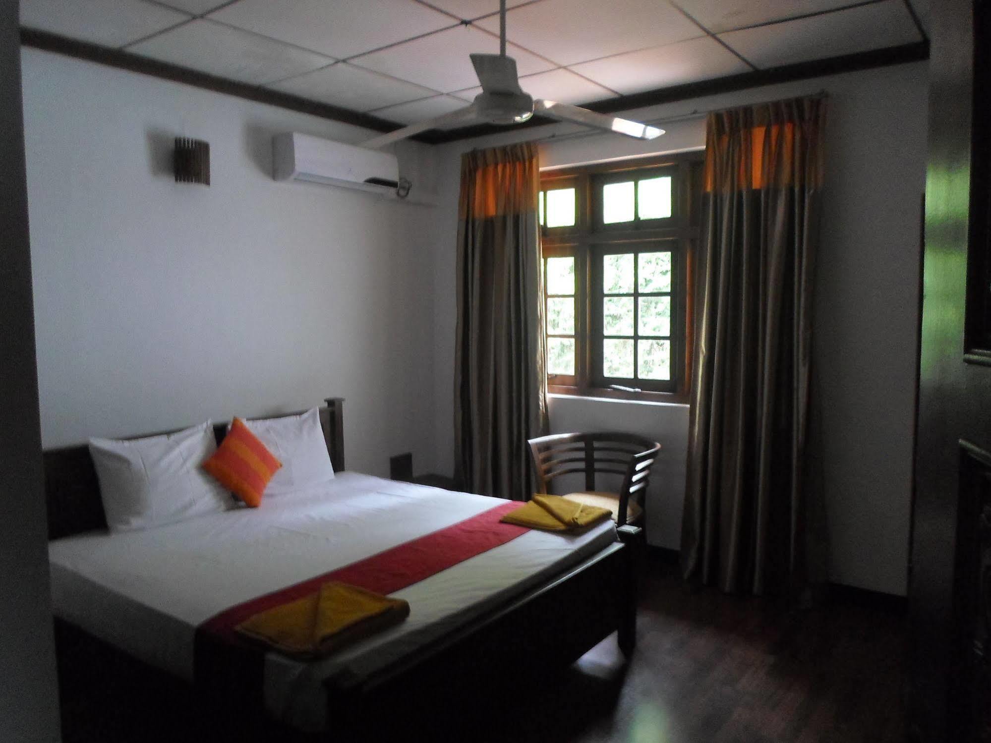 Kandy Green View Bungalow Экстерьер фото